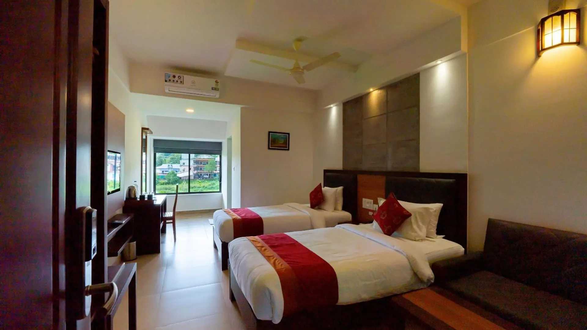 The Sanihara Hotel & Resort Витхири