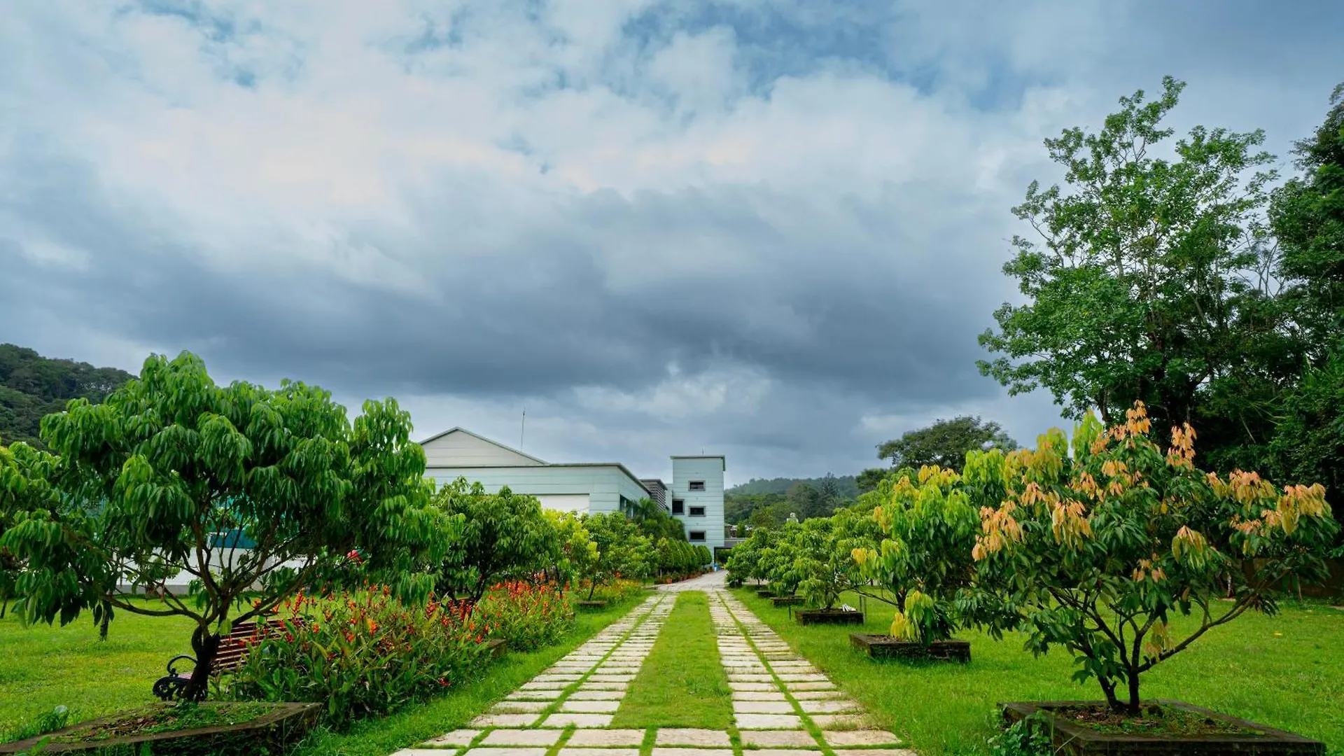 The Sanihara Hotel & Resort Витхири